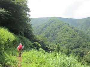 周りの山を見ながら