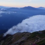 雲海の向こうに焼岳＄乗鞍岳
